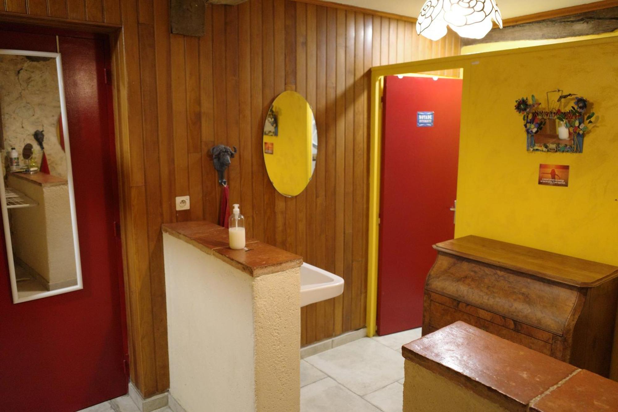 Le Grange Hostel Giscaro Exterior photo