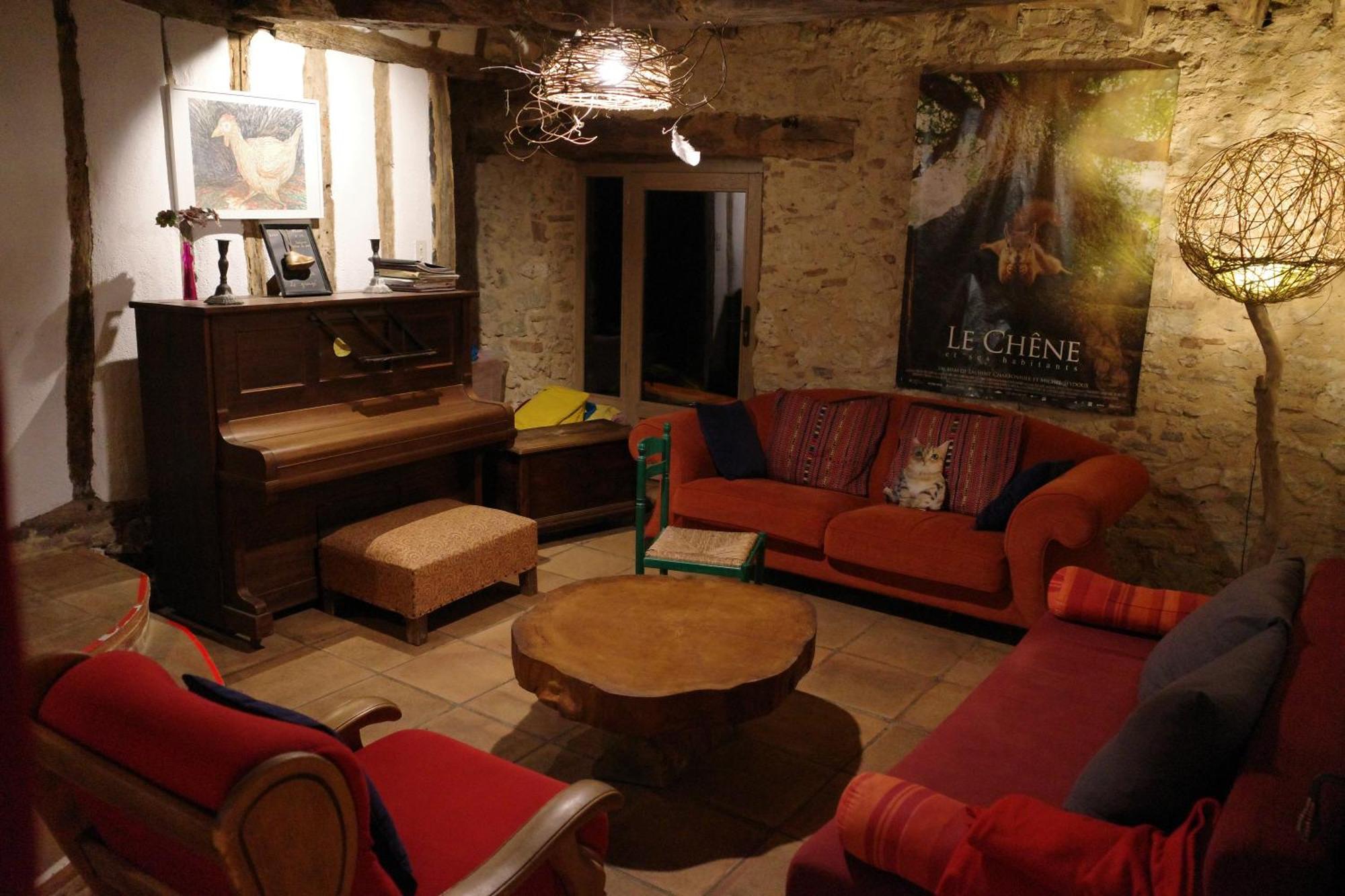 Le Grange Hostel Giscaro Exterior photo